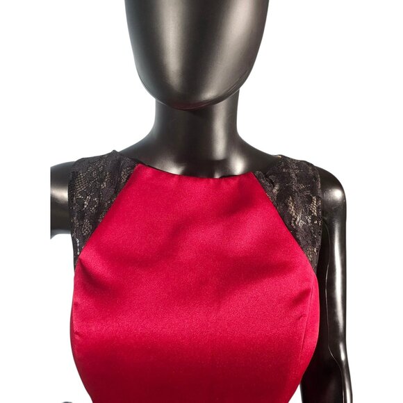 NWOT Claret Satin/Black Lace Illusion Back A-Line - Da Vinci - Picture 2 of 9